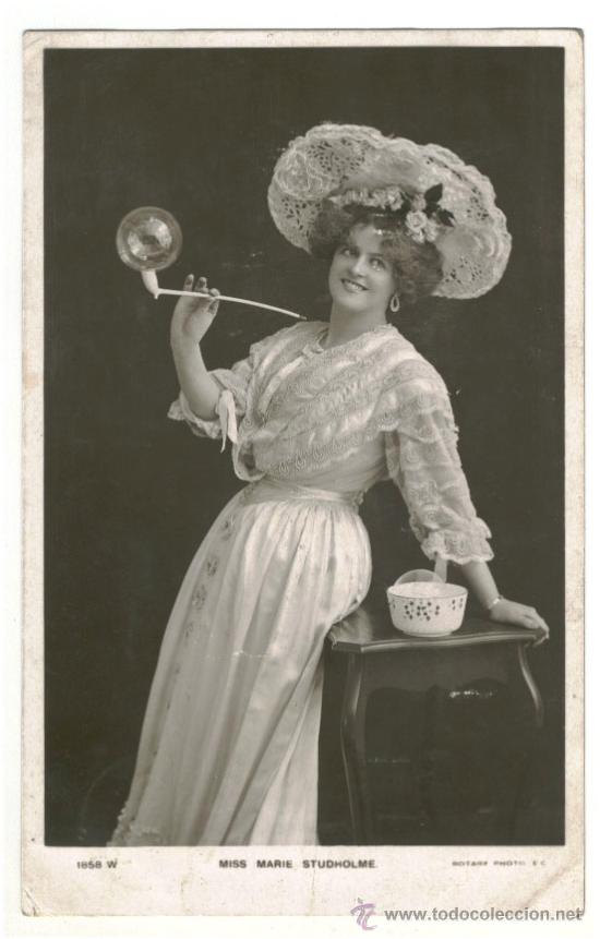 Postcards: Actriz Marie STUDHOLME