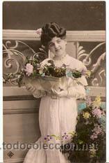 Postales: MUJER CON FLORES- antigua- Escrita-- Vell i Bell