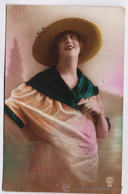 Postkarten: mujer con sombrero.- coloreada.- ed. pc paris.- circulada.- a&ntilde;o 10 / 20