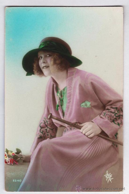 Postkarten: mujer con sombrero o pamela - coloreada - edicion francesa - a&ntilde;os 20