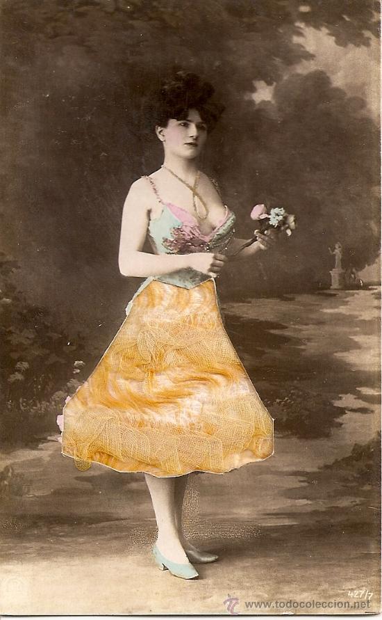 Postais: FANTASTICA POSTAL FRANCESA CON VESTIDO EN TELA AUTENTICA
