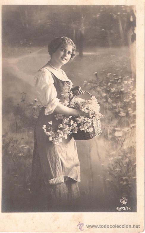 Postais: TARJETA POSTAL ANTIGUA DE GALANTES Y MUJERES. N&ordm; 6973/74. S.B.M.