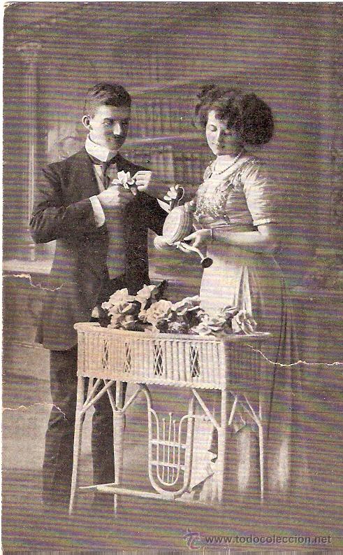 Postais: TARJETA POSTAL ANTIGUA DE GALANTES Y MUJERES. S.C.N.