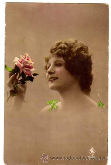 Postais: Antigua postal Mujer coloreada. Circulada.