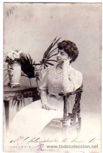 Postais: Antigua postal Mujer en blanco y negro. Circulada.