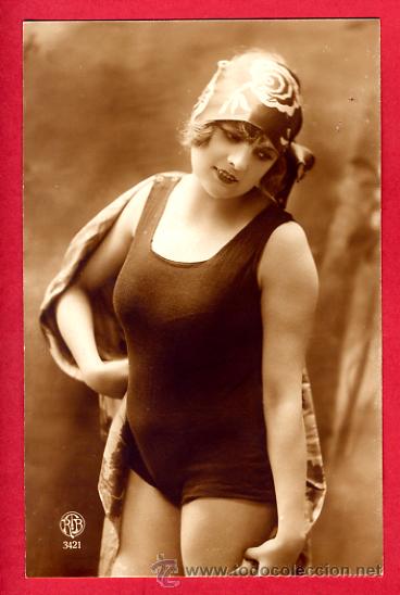 Postcards: MUJER EN TRAJE DE BA&Ntilde;O, ANTIGUO, ORIGINAL,   P61097