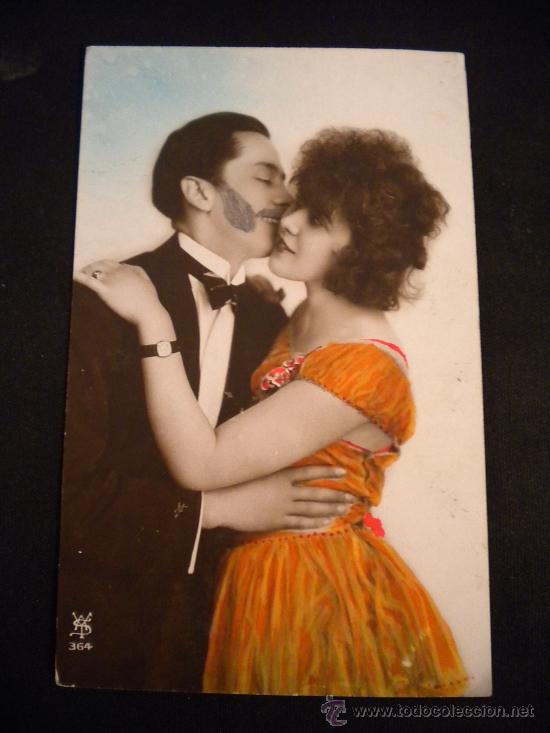 Postales: Postal coloreada el beso. - Foto 1