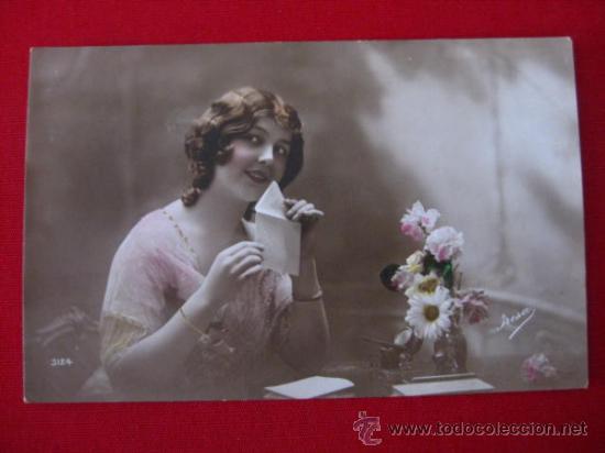 Postais: BONITA POSTAL MUJER CON BONITO PEINADO DE LA EPOCA.LEYENDO UNA CARTA