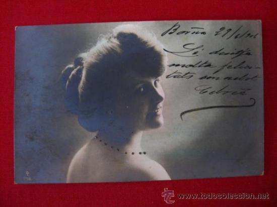 Postais: BONITA POSTAL MUJER CON BONITO PEINADO Y TOCADO DE LA EPOCA.