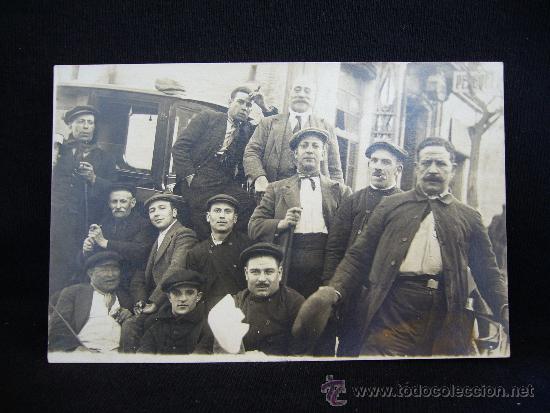 Postais: Postal. Hombres de la &eacute;poca posando.