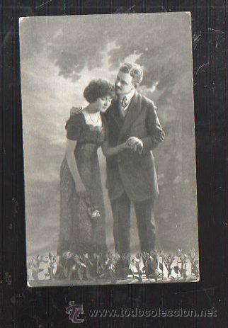 Postcards: TARJETA POSTAL PAREJA DE ENAMORADOS, 0323