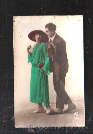 Postcards: TARJETA POSTAL PAREJA DE ENAMORADOS, PARIS 836