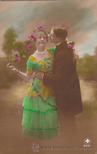 Cartoline: Novios, coloreada a mano, escrita en 1920