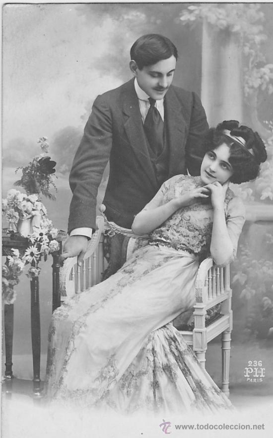 Cartoline: PAREJA. DORSO ESCRITO. NO CIRCULADA