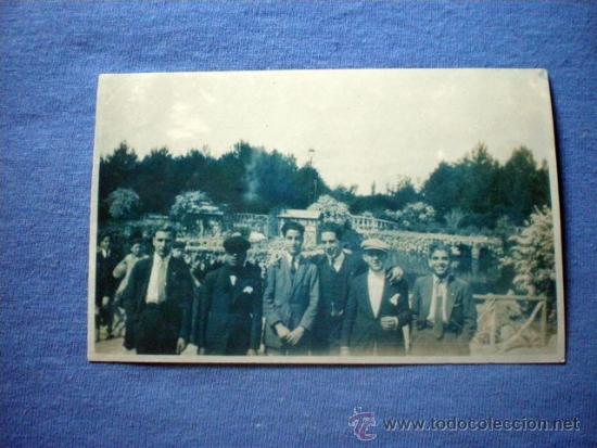 Postales: POSTAL 6 GALANES CON TRAJES DE EPOCA POSANDO NO CIRCULADA