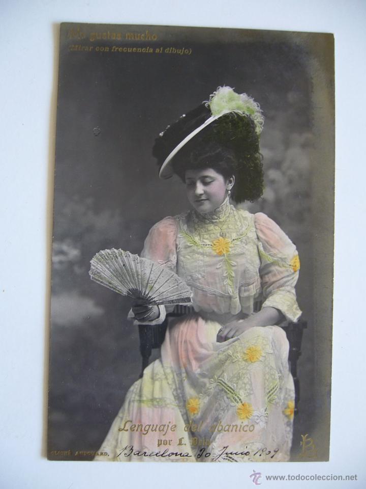 Cartes Postales: Postal Rom&aacute;ntica. Lenguaje del abanico. Me gustas mucho L. Bria. Circulada 1909.