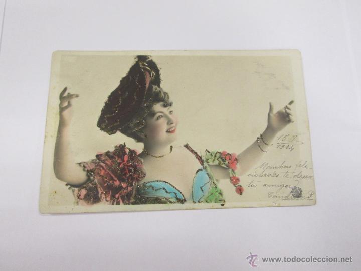 Cartoline: MUJER ALEGRE - ESCRITA 1904 - CON SELLO - CIRCULADA - PURPURINA