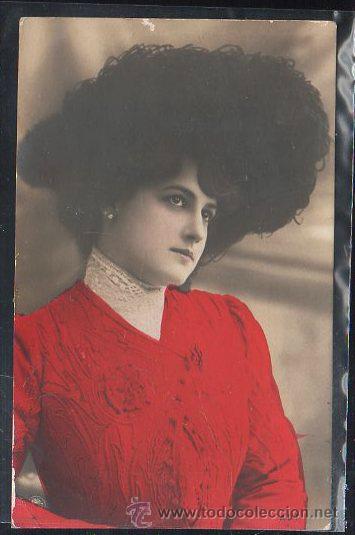 Postais: TARJETA POSTAL DE GALANTES Y MUJERES. TRAJE Y SOMBRERO DE EPOCA. A.D.T