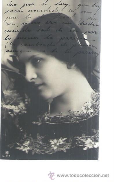 Postais: TARJETA POSTAL GALANTES Y MUJERES, RETRATO MUJER CON PEINETA Y ADORNOS FLORALES BLUSA, 97/1