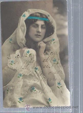 Postcards: TARJETA POSTAL MUJER TODA CUBIERTA POR VELO DECORADO CON FLORES PINTADAS