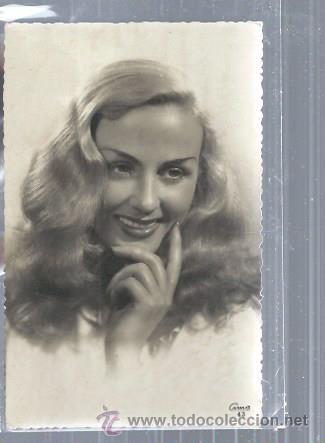 Postais: TARJETA POSTAL RETRATO DE MUJER SONRIENDO CON LA MANO SOBRE SU BARBILLA, SEDUCTORA, CIMA 43
