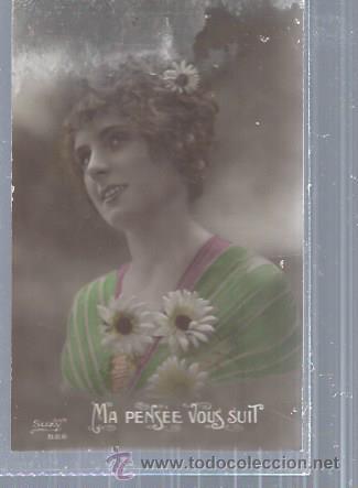 Postais: TARJETA POSTAL RETRATO MUJER ENIGM&Aacute;TICA, PENSANDO, CON MARGARITAS, &iquest;S&Iacute; O NO?