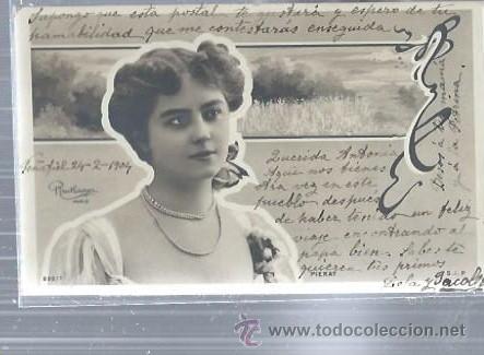 Cartoline: TARJETA POSTAL MUJER A&Ntilde;OS 20 CON COLLAR DE PERLAS BLANCAS, DETR&Aacute;S PAISAJE RURAL, PIERAT SIP
