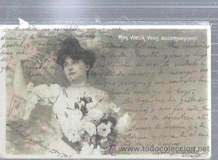 Cartoline: TARJETA POSTAL MUJER A&Ntilde;OS 20 CON COLLAR DE PERLAS BLANCAS Y RAMO, DESPEDIDA, CIRCULADA