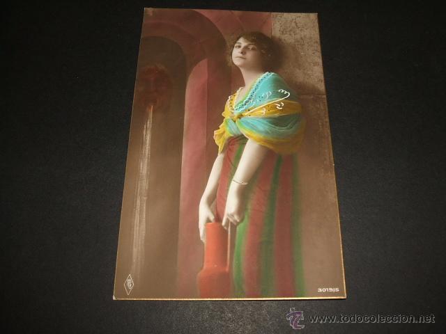 Postales: MUJER CON UN CANTARO POSTAL ANTIGUA - Foto 1