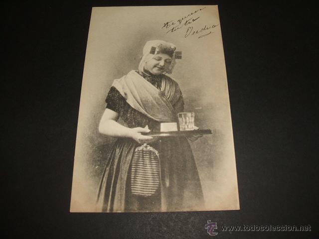 Postales: MUJER CON BANDEJA POSTAL ANTIGUA - Foto 1