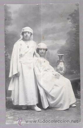 Cartoline: POSTAL DE MUJERES VESTIDAS DE BLANCO.