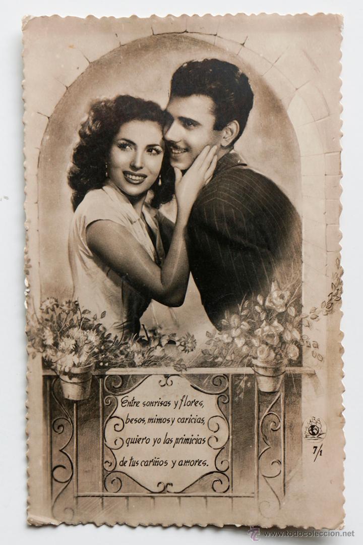 Cartoline: Entre sonrisas y flores, besos mimos y caricias.. 1959