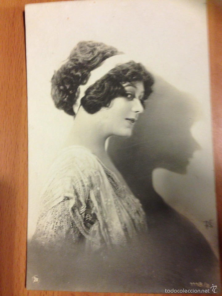 Postcards: Postal rom&aacute;ntica dama &eacute;poca modernista.sello de Alfonso xlll rojo