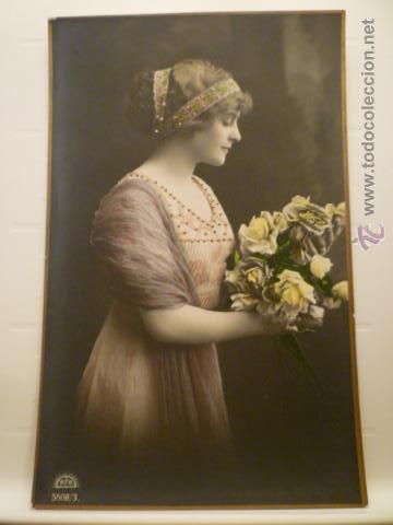 Postais: POSTAL ROMANTICA ED.RLK 5608/3. DECORADA RELIEVE EN CUELLO Y DIADEMA. CIRCULADA 1914
