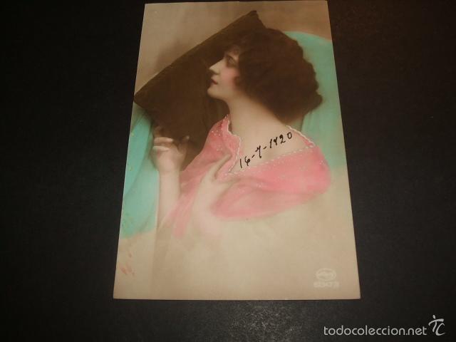 Postales: MUJER ELEGANTE - Foto 1