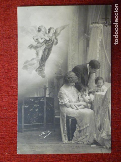 Postkarten: POSTAL FAMILIAR ROMANTICA. ED. IRISA 2897. ESCRITA 1922.