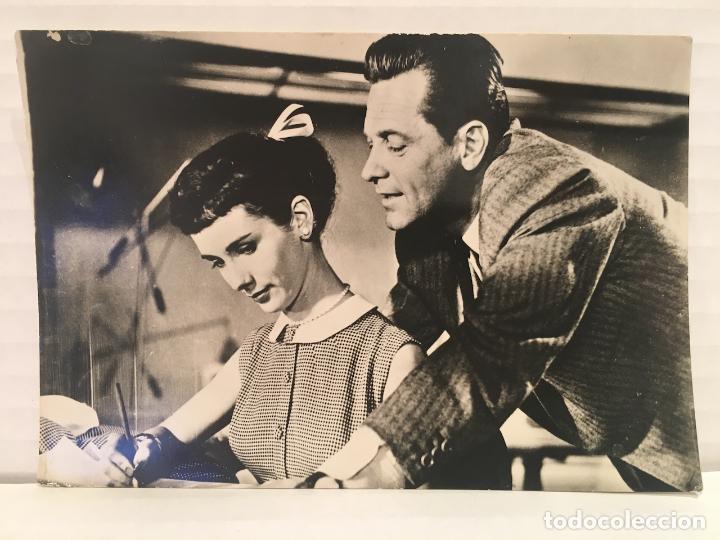 Postcards: ANTIGUA POSTAL DE MAGGIE MC NAMARA Y WILLIAN HOLDEN