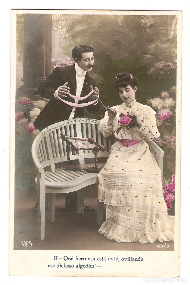 Postais: POSTAL - ROM&Aacute;NTICA - PAREJA DE ENAMORADOS, RAMOS DE FLORES - COLOREADA - ESCRITA SIN CIRCULAR