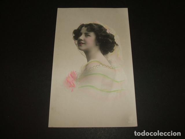 Postales: POSTAL MUJER ELEGANTE - Foto 1