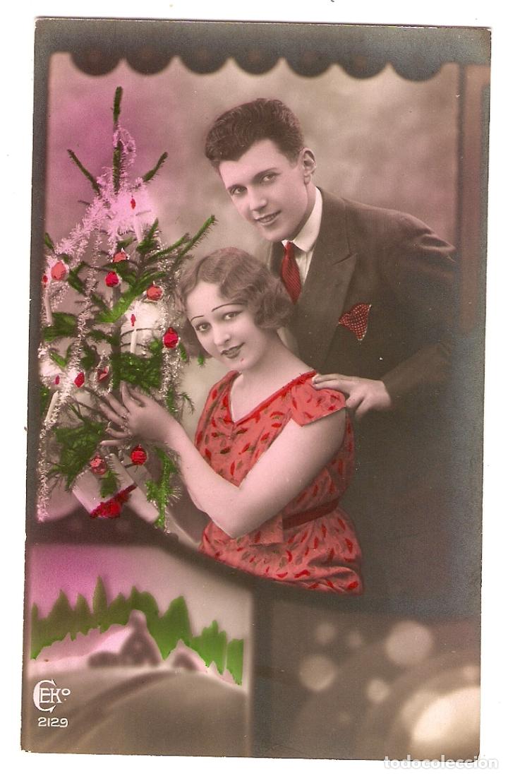 Postais: POSTAL - ROM&Aacute;NTICA - PAREJA DE ENAMORADOS, &Aacute;RBOL DE NAVIDAD - COLOREADA - SIN CIRCULAR - CEKO