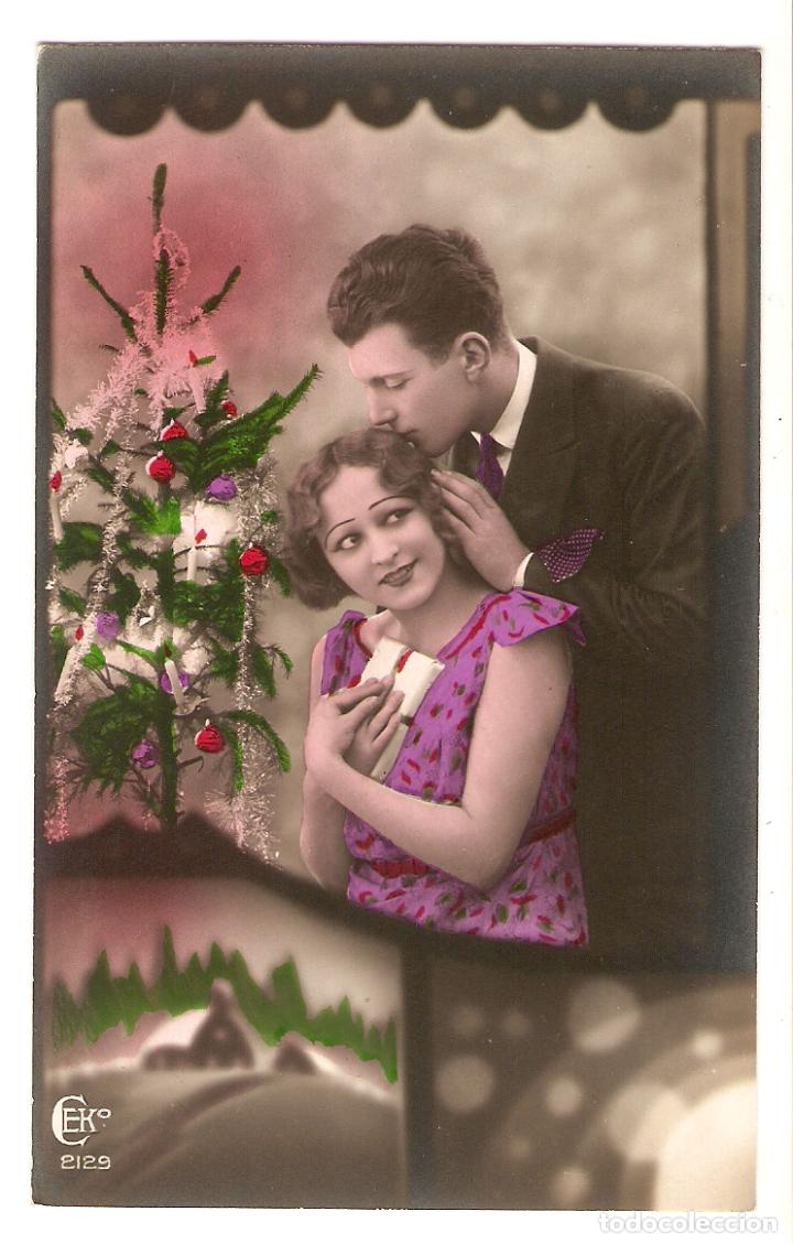 Postais: POSTAL - ROM&Aacute;NTICA - PAREJA DE ENAMORADOS, &Aacute;RBOL DE NAVIDAD - COLOREADA - SIN CIRCULAR - CEKO