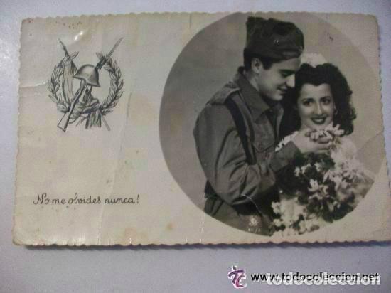 Cartes Postales: POSTAL GALANTE De PAREJA ENAMORADA CON MILITAR Y ESCUDO DE DIVISION . A&Ntilde;OS 40