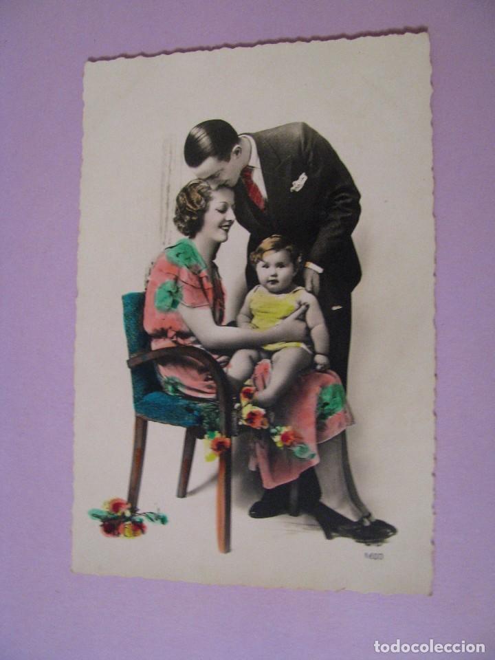Postais: ANTIGUA TARJETA POSTAL. FAMILIA.