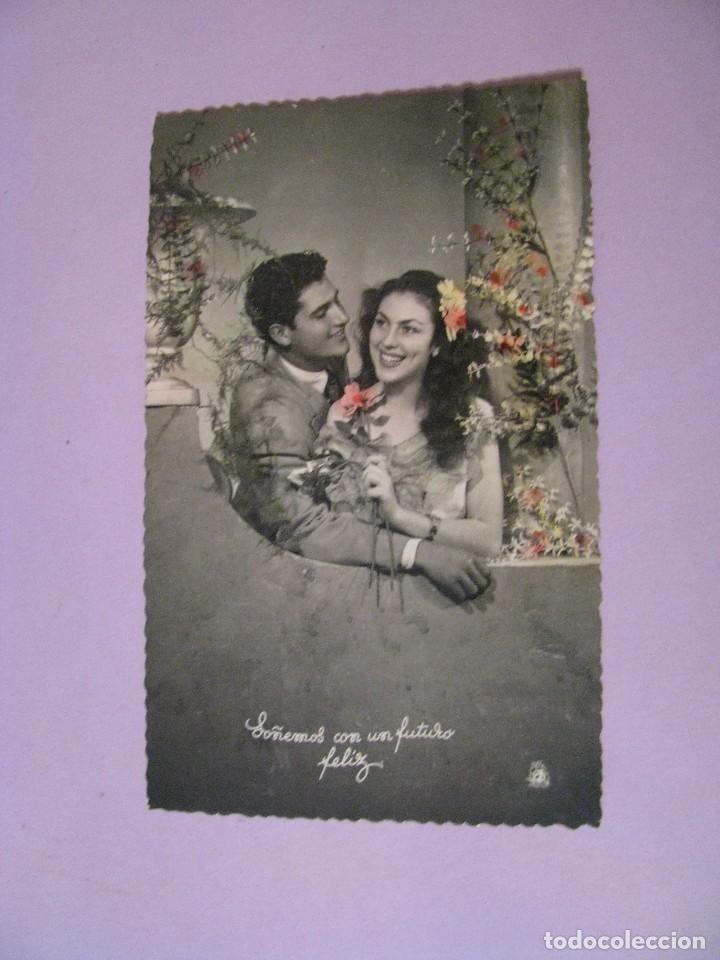Postais: TARJETA POSTAL. PAREJA. SO&Ntilde;AMOS CON UN FUTURO FELIZ. ESCRITA. 1950.