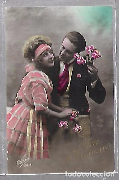 Postales: TARJETA POSTAL DE GALANTES Y MUJERES - IMAGEN DE ENAMORADOS CON FLORES