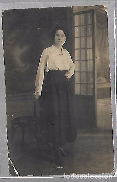 Postales: TARJETA POSTAL DE GALANTES Y MUJERES - IMAGEN DE ESTUDIO DE UNA MUJER