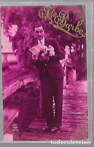 Postales: TARJETA POSTAL DE GALANTES Y MUJERES - IMAGEN DE GALAN CON FLORES