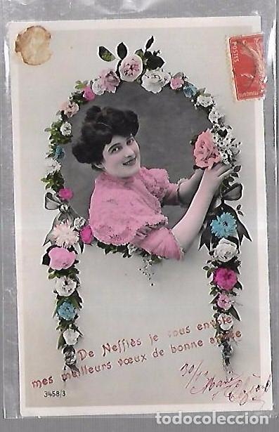 Postales: TARJETA POSTAL DE GALANTES Y MUJERES - IMAGEN DE MUJER EN VENTANA RODEADA DE FLORES