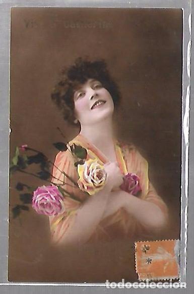 Postales: TARJETA POSTAL DE GALANTES Y MUJERES - IMAGEN DE MUJER JOVEN CON ROSAS