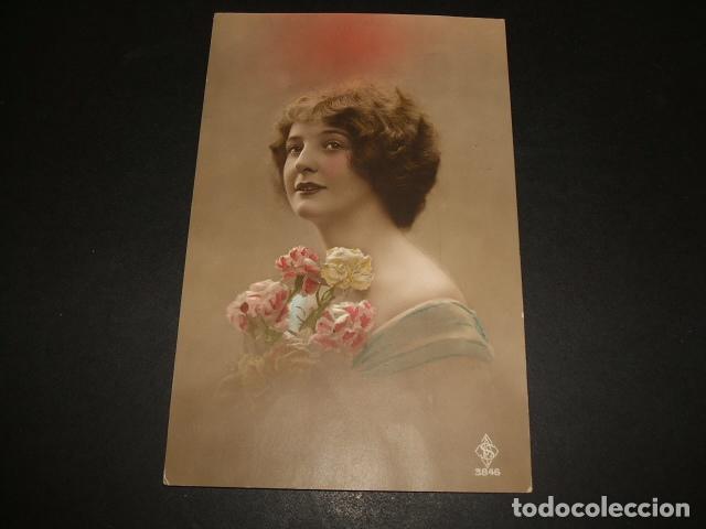 Postales: MUJER CON FLORES POSTAL 1917 - Foto 1